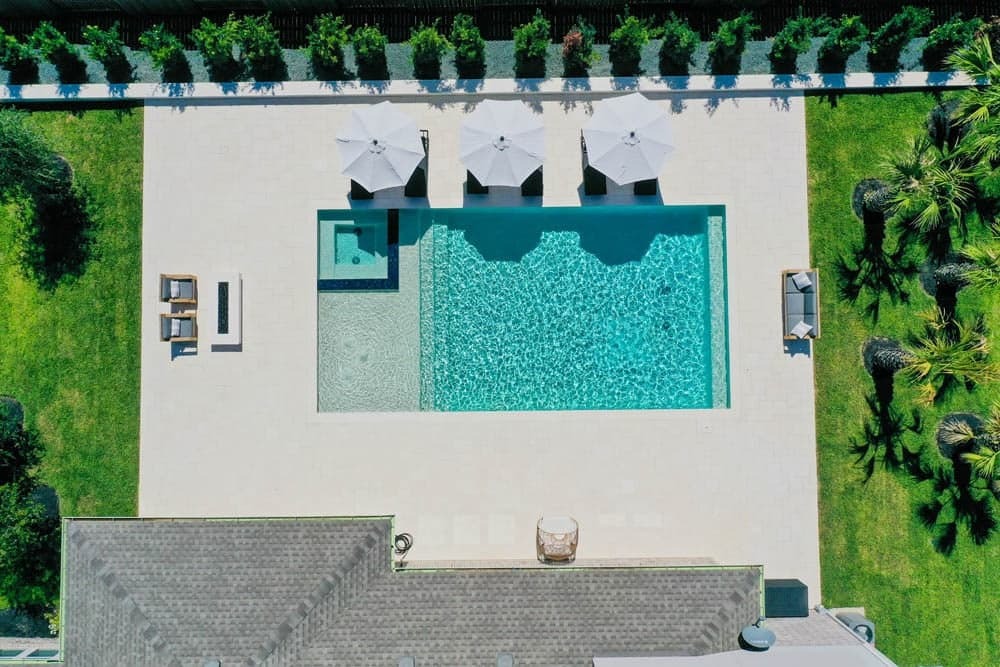 105k+ Custom Luxury Swimming Pools