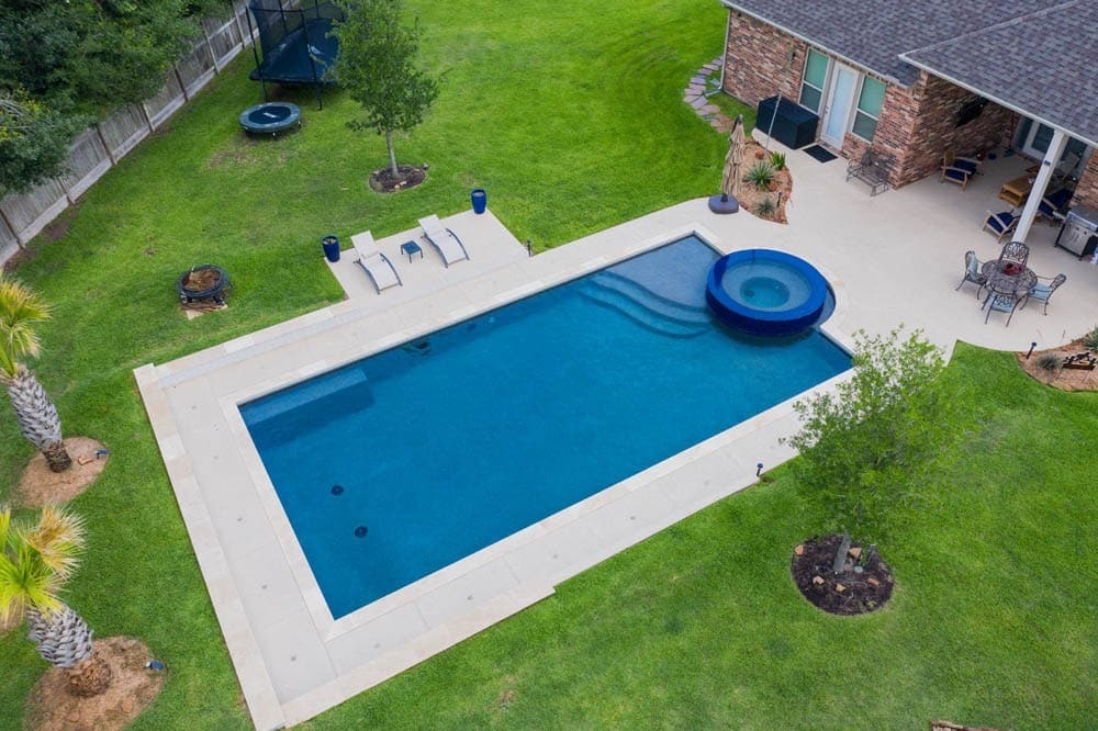 85k+ Custom Luxury Swimming Pools